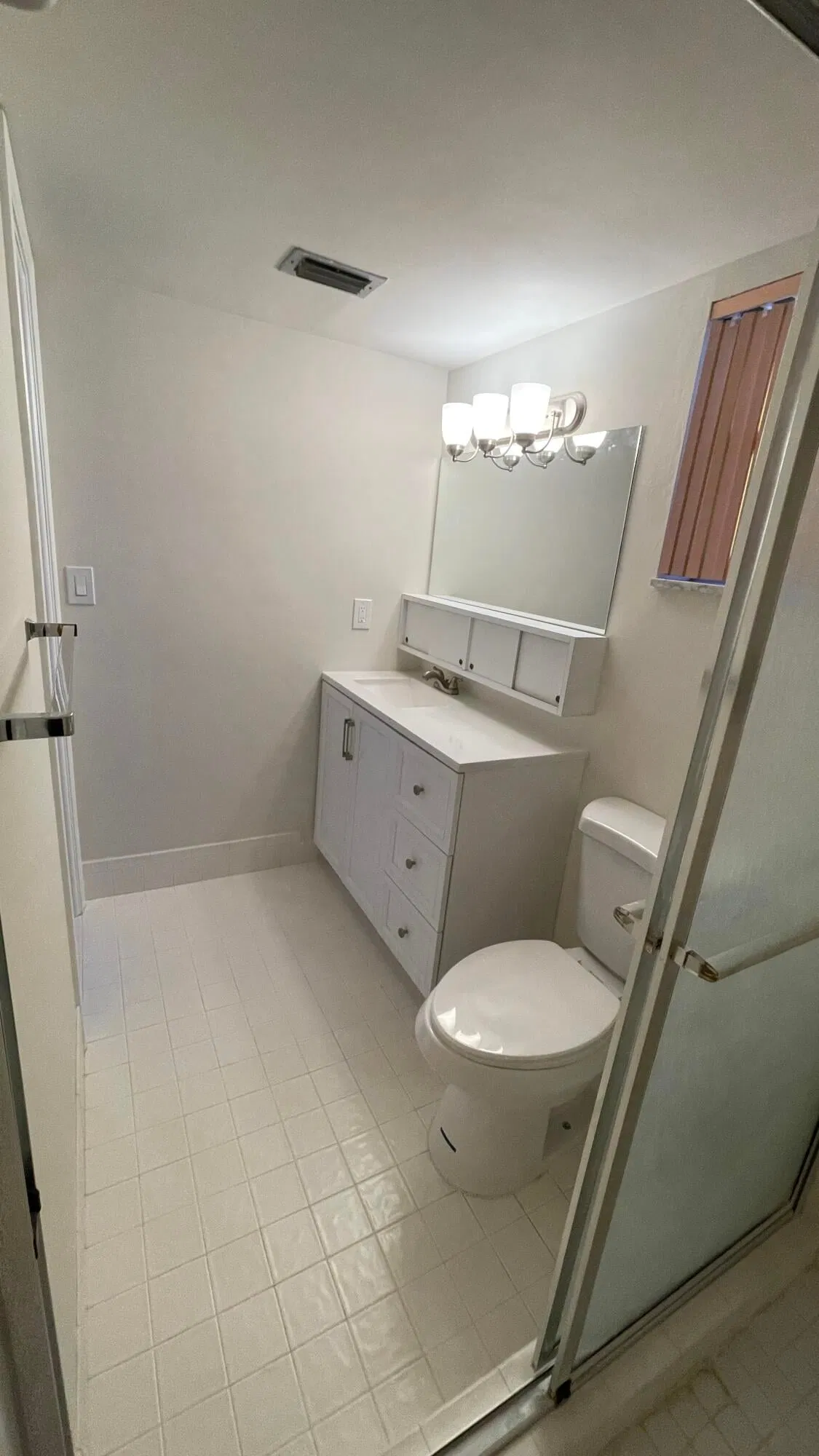 Unit 102 photo 16