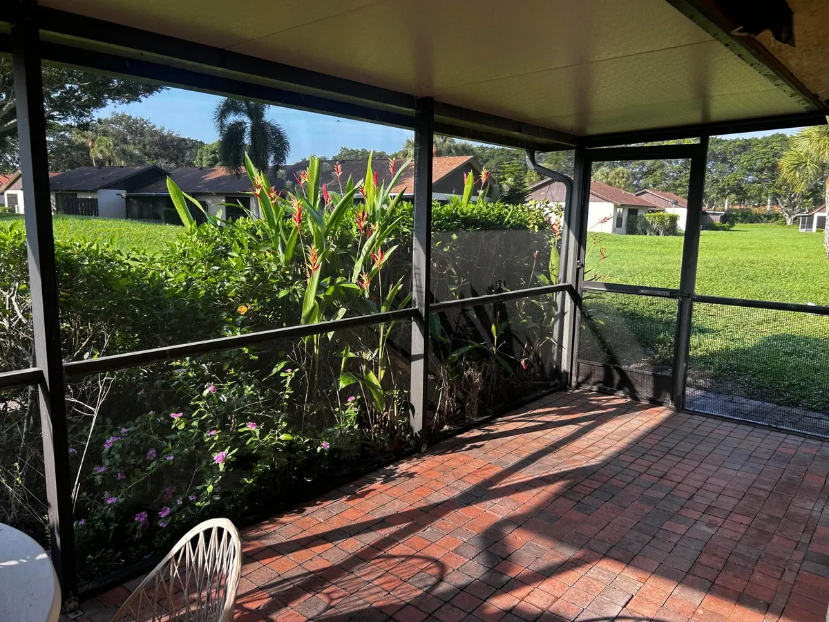 Residence photo 19