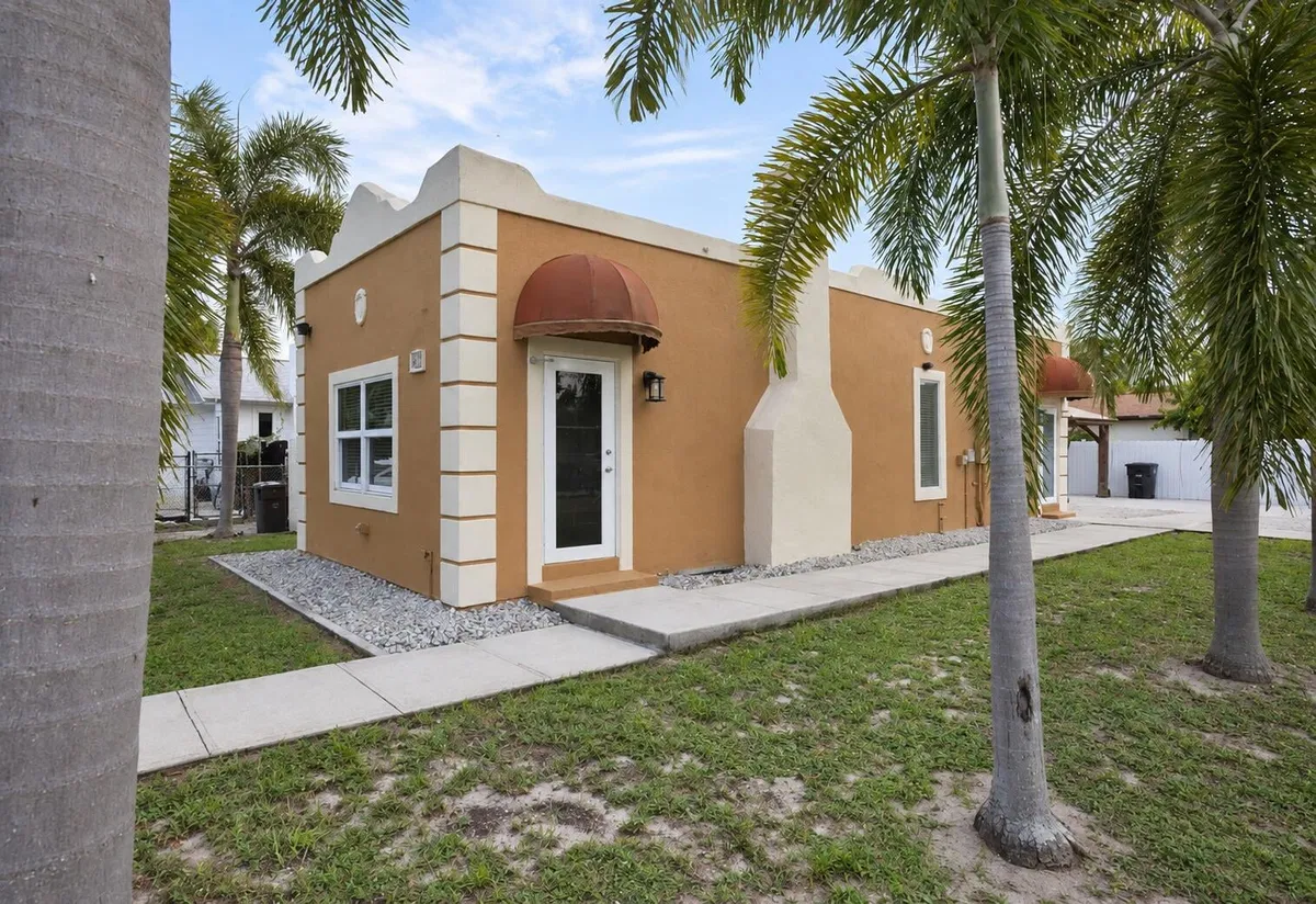 West Palm Beach Residence