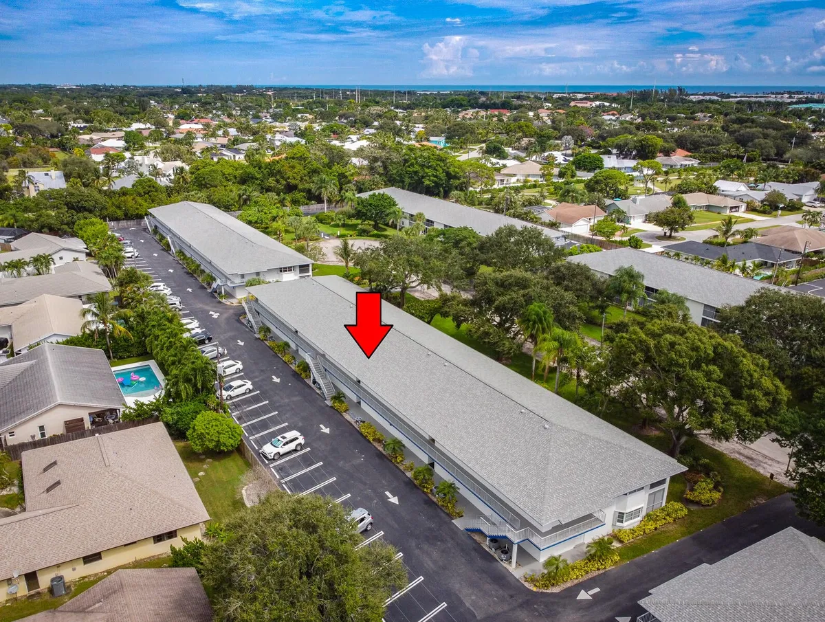 Unit 205R photo 4