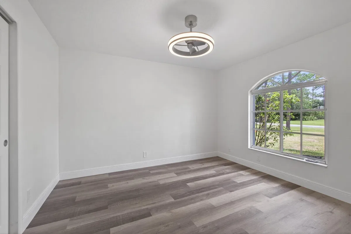 Residence photo 25