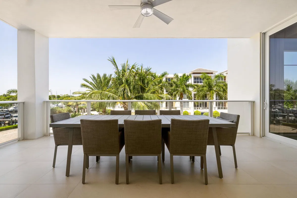Azure Palm Beach Gardens Unit 303 photo 16