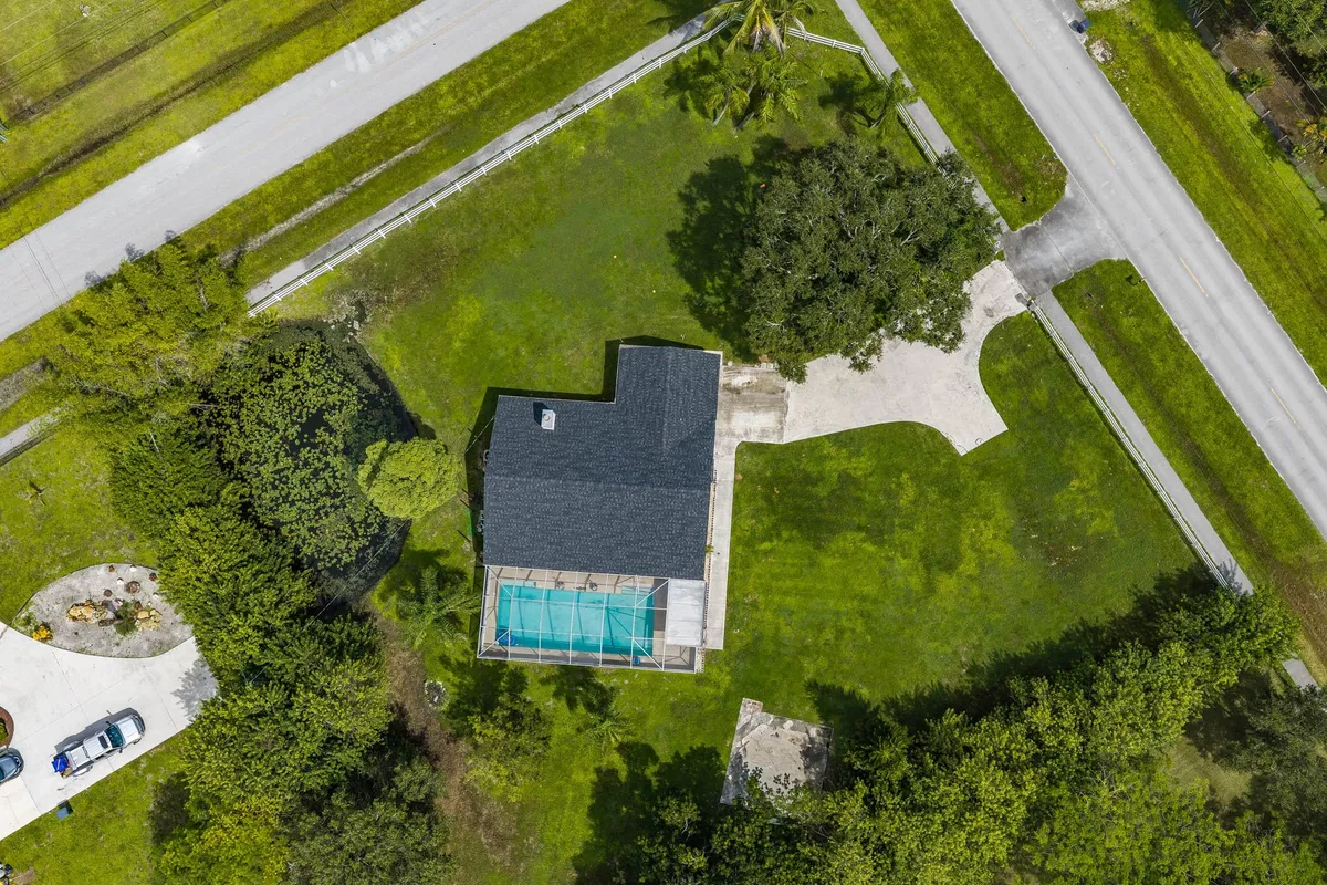 Residence photo 37