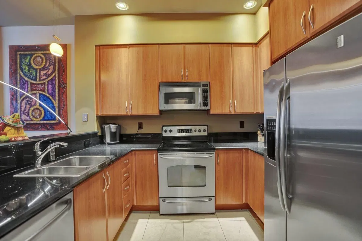 One City Plaza Unit 225 photo 4