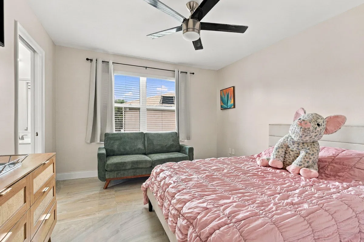 Residence photo 28