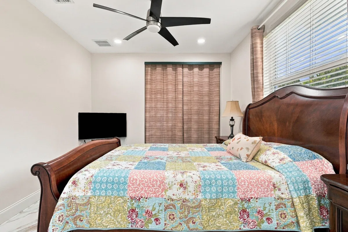 Residence photo 31