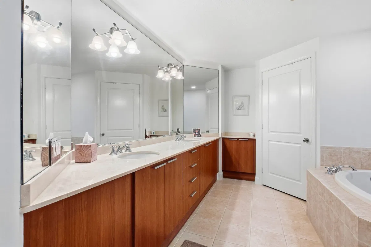 Unit 202 photo 37