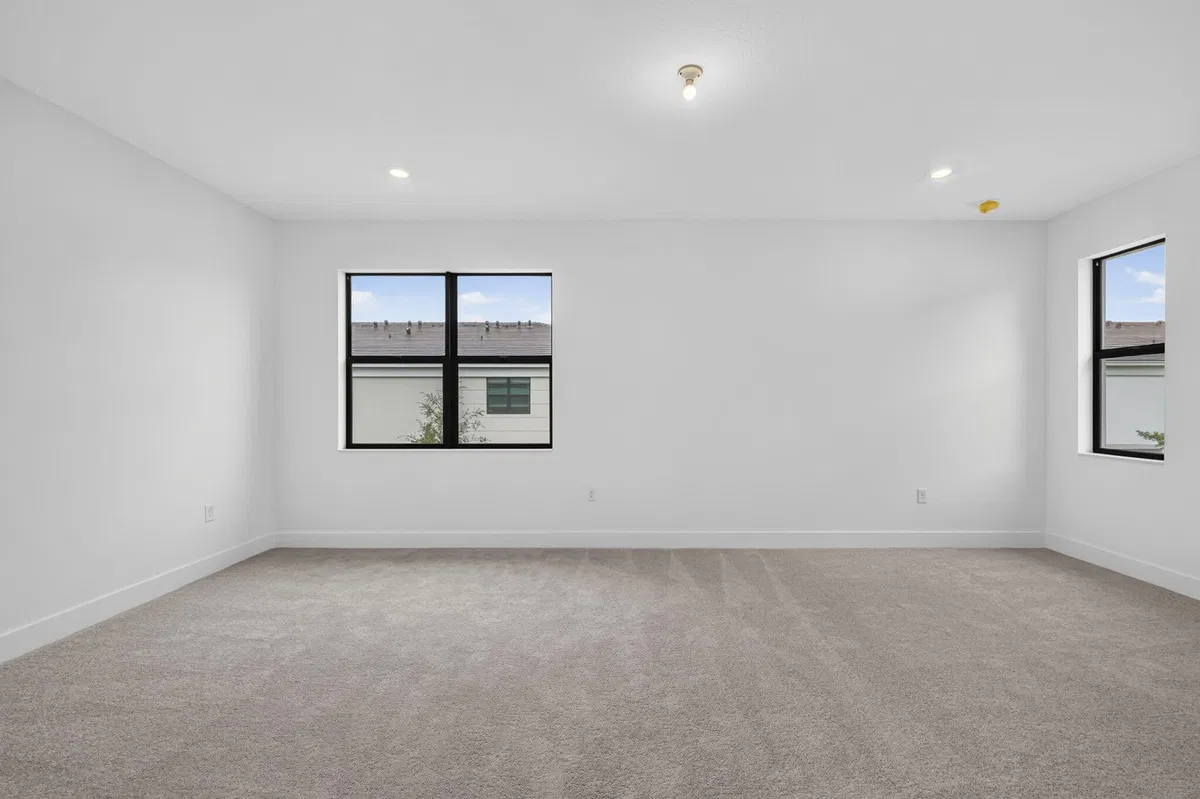  Residence photo 19