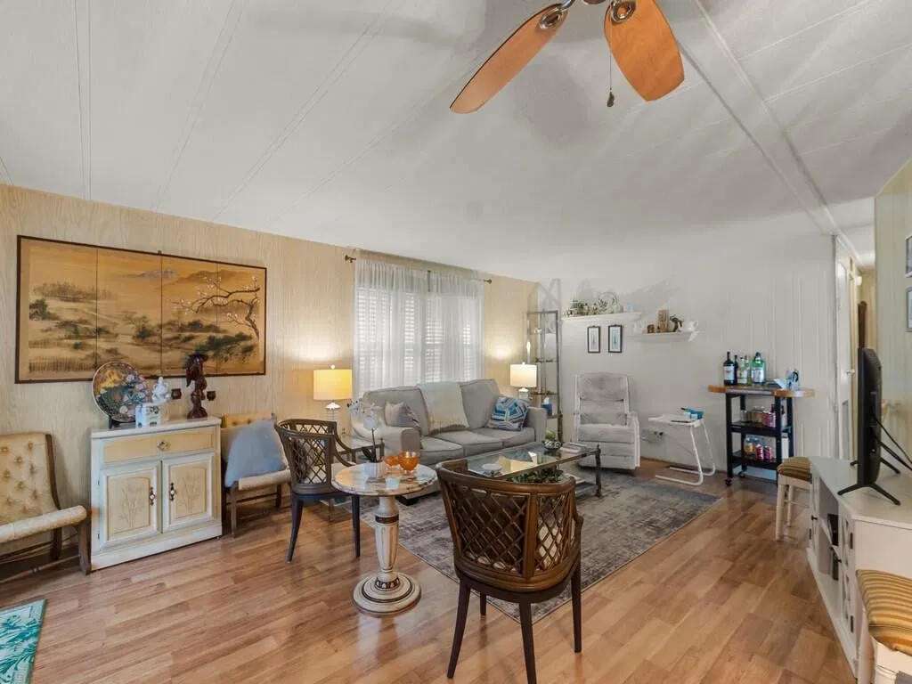 Residence photo 10