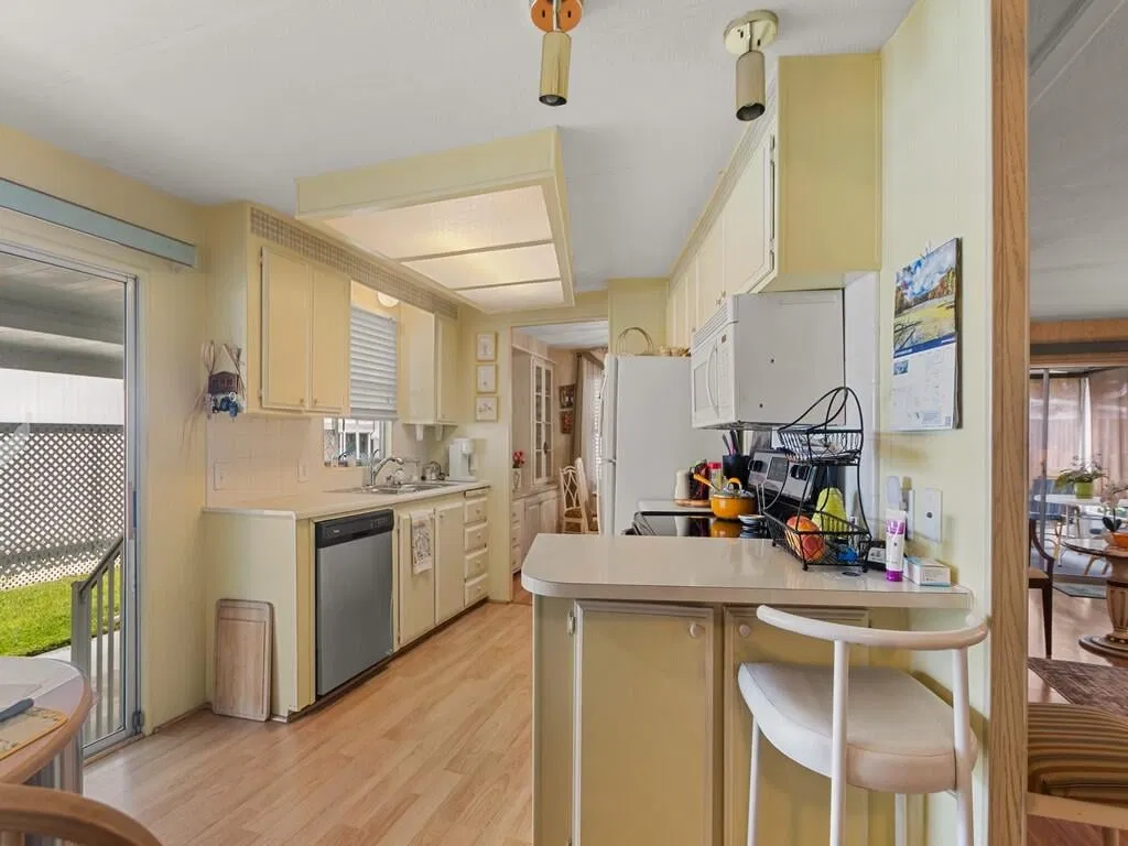 Residence photo 16