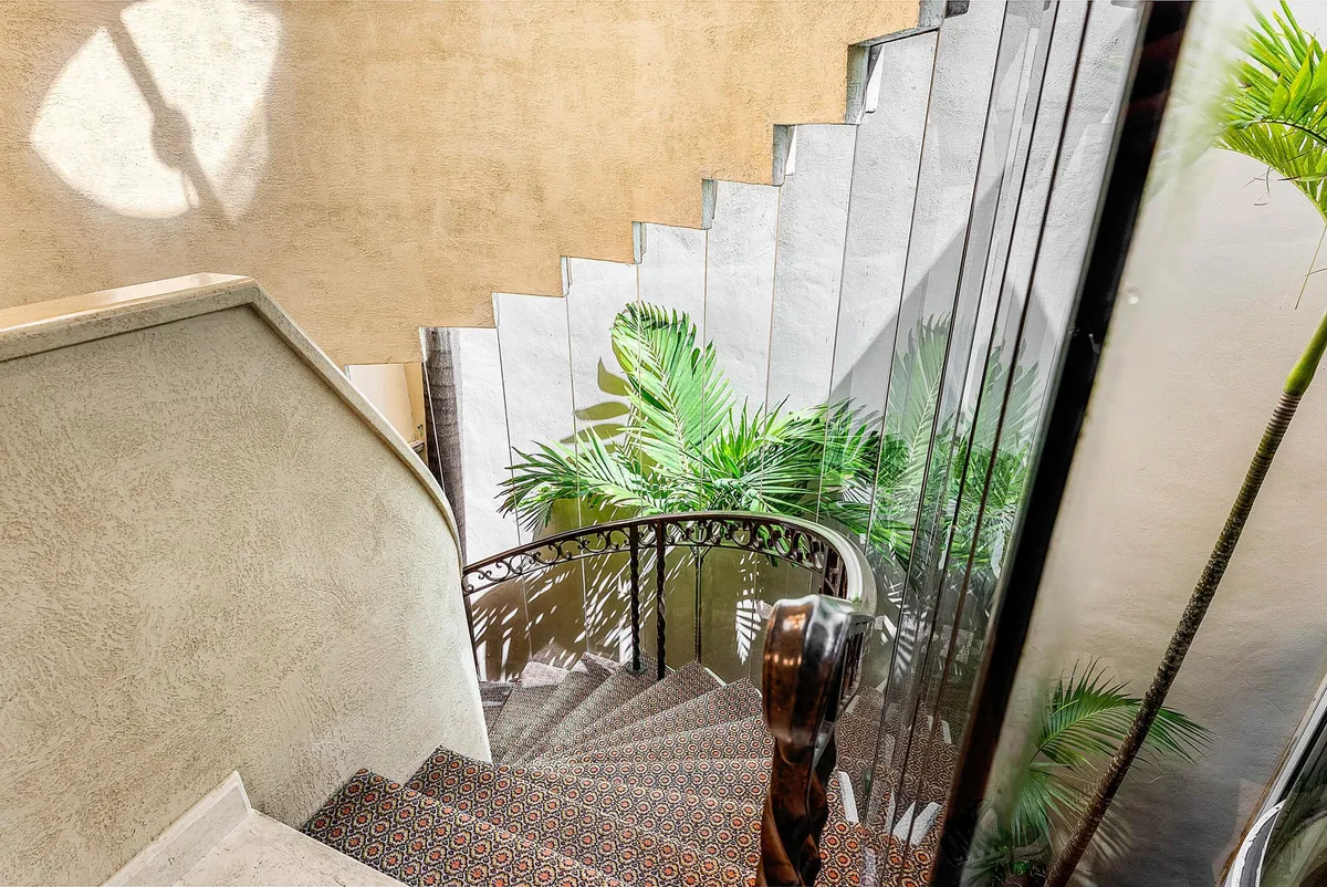Sloan's Curve Palm Beach Residence photo 19
