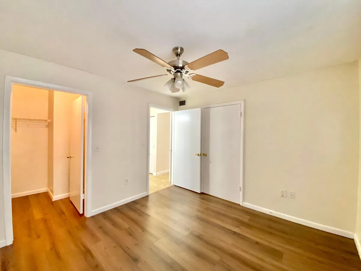 Unit 1108 photo 10