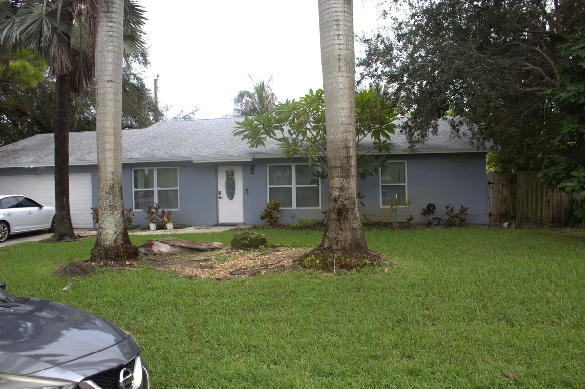 Residence photo 4