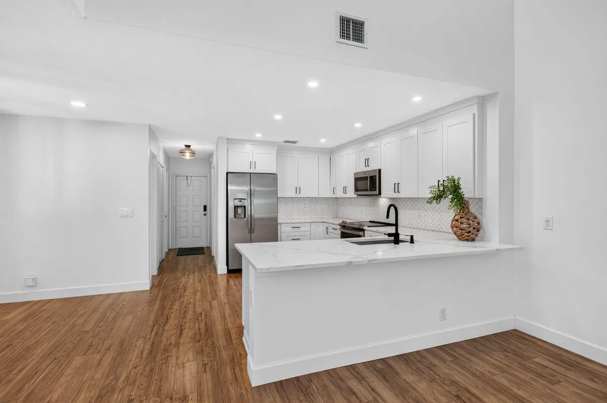 Residence photo 10