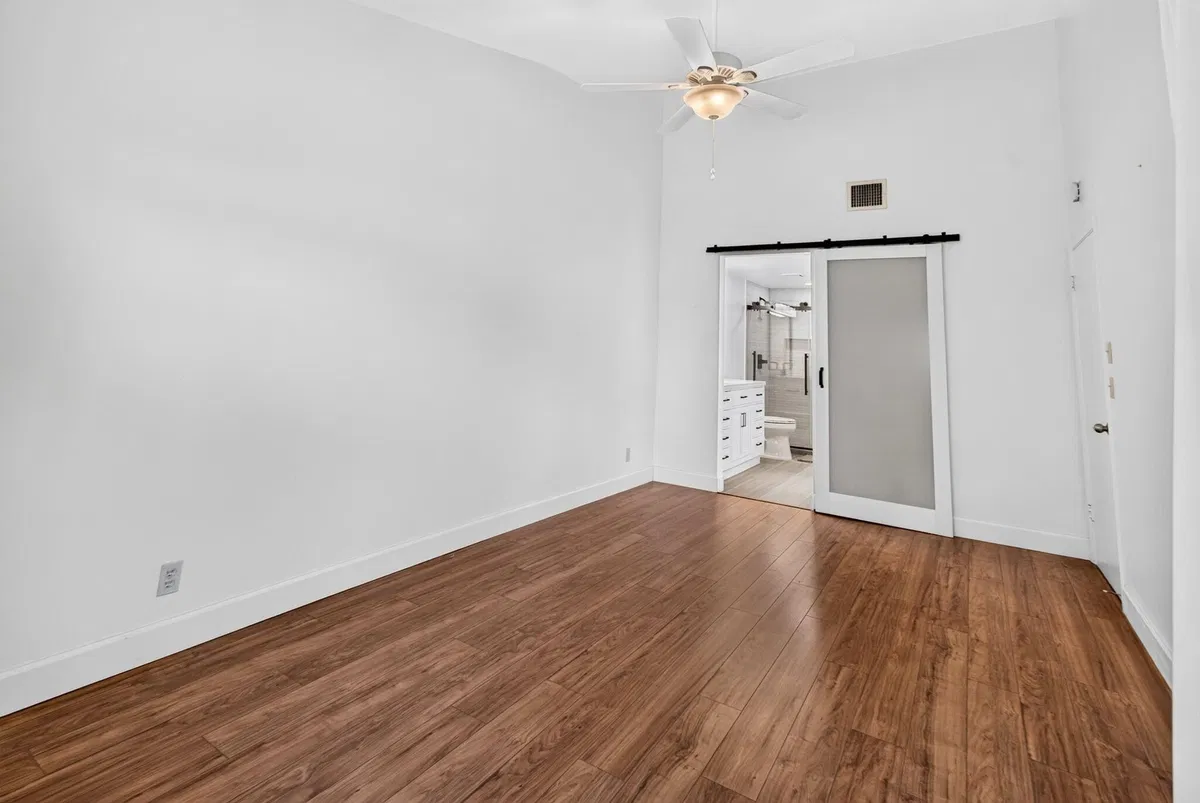 Residence photo 31