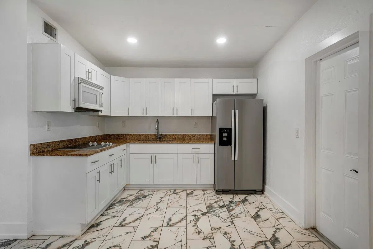 Residence photo 4
