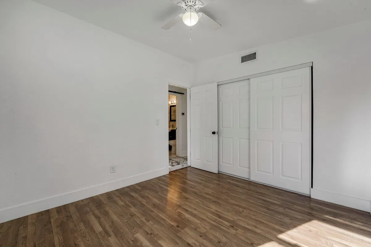 Residence photo 13