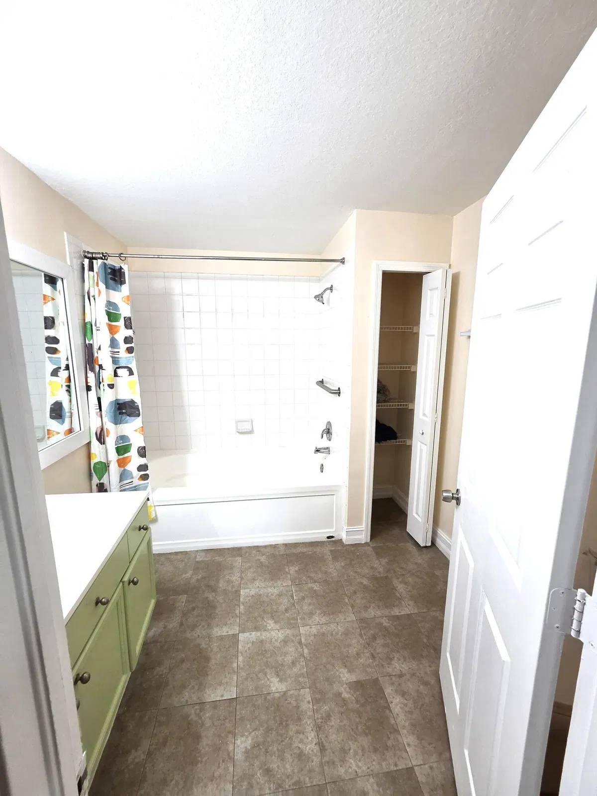Residence photo 16