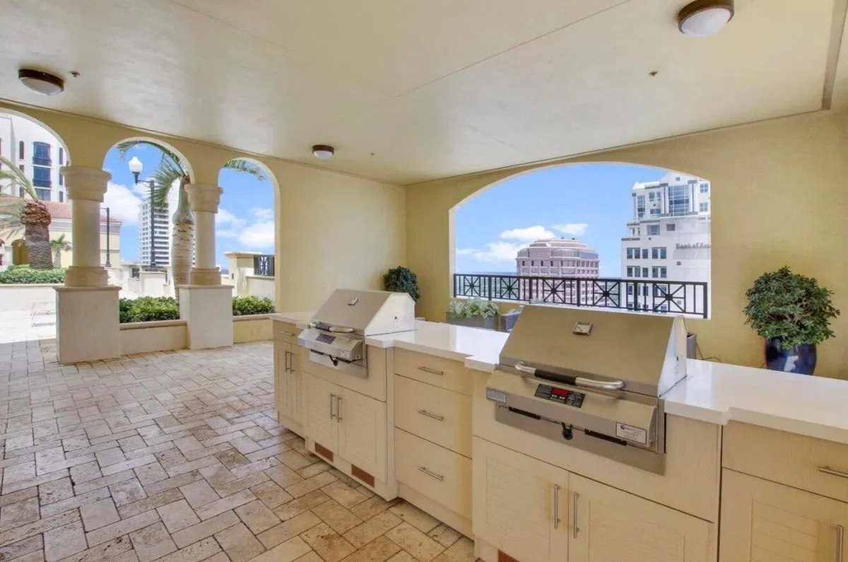 One City Plaza Unit 723 photo 13