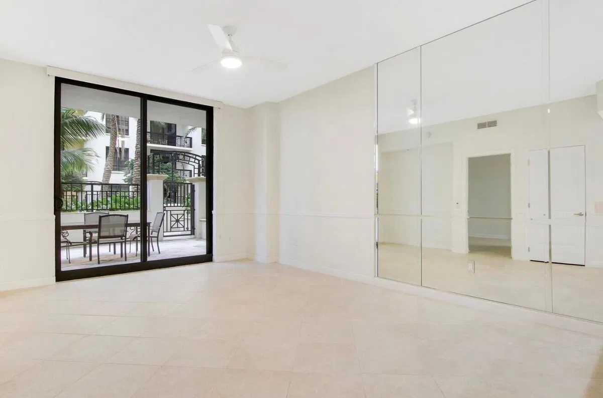 One City Plaza Unit 723 photo 28