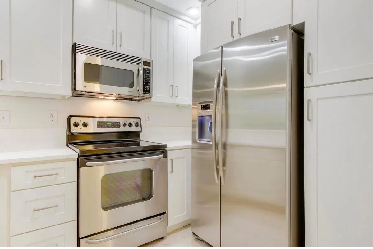 One City Plaza Unit 723 photo 37