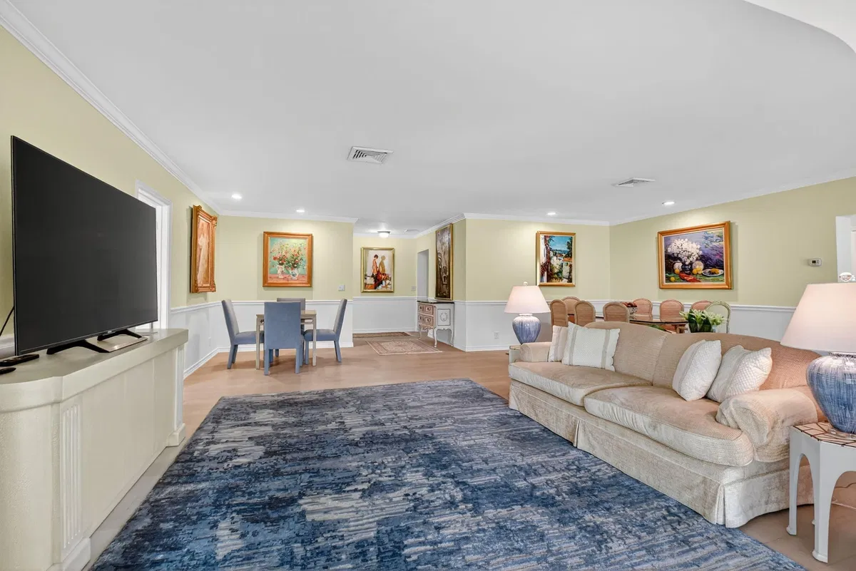 Residence photo 10