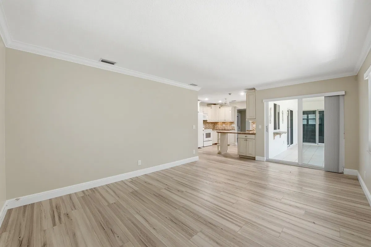 Residence photo 10