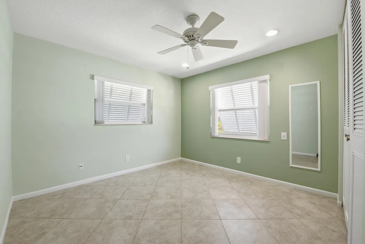 Residence photo 25