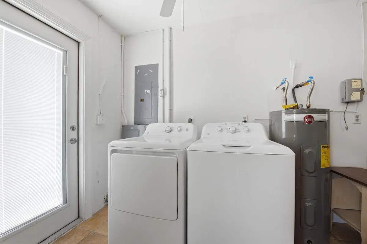 Residence photo 28