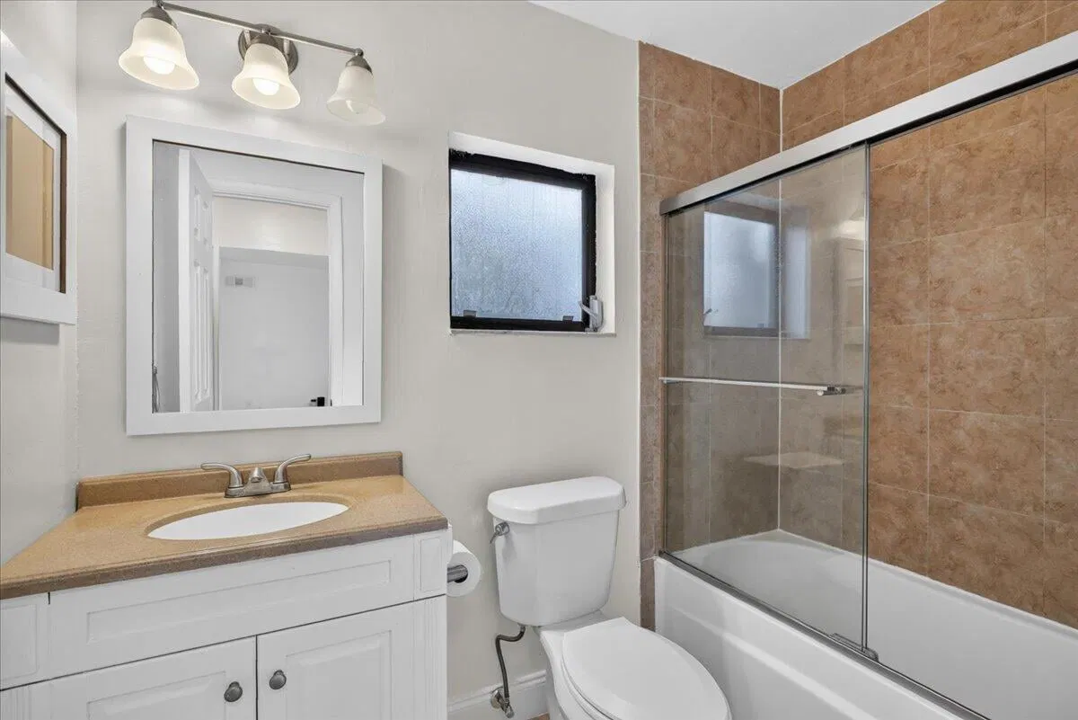 Residence photo 19