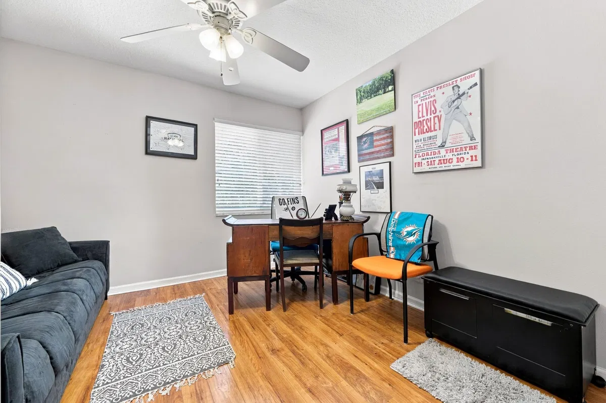 Residence photo 25