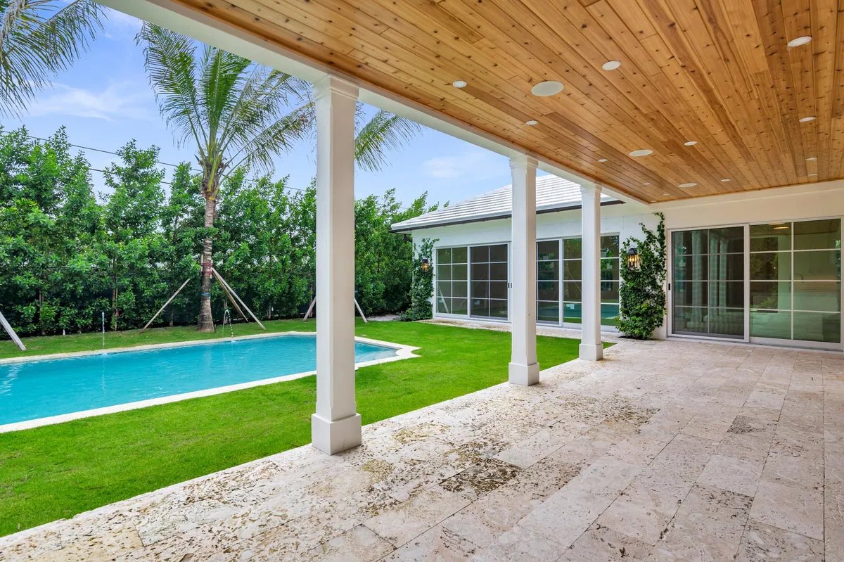 SoSo West Palm Beach Residence photo 13