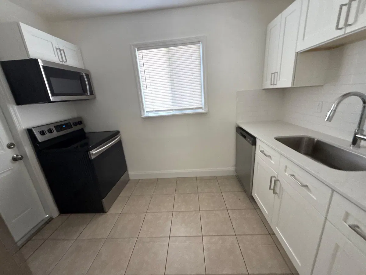 Residence photo 4