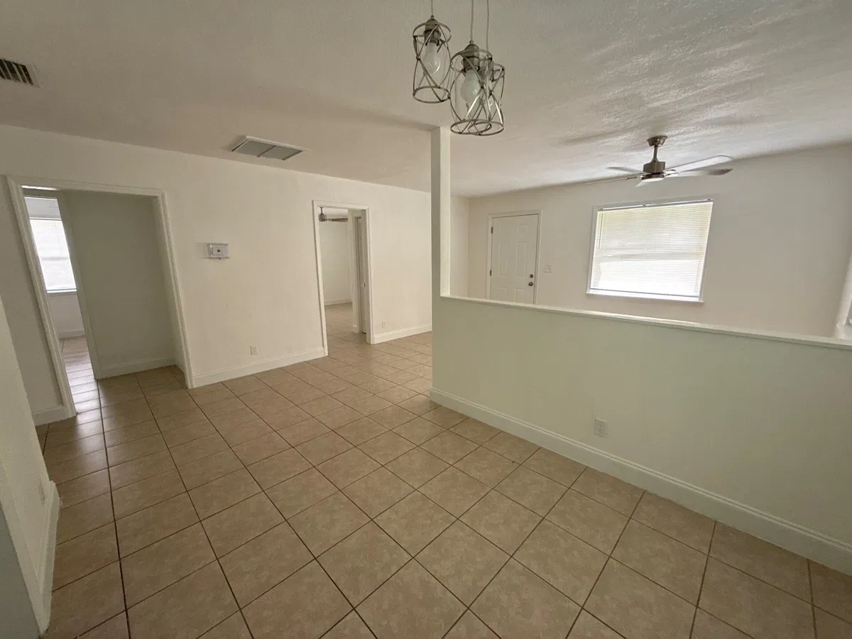 Residence photo 16