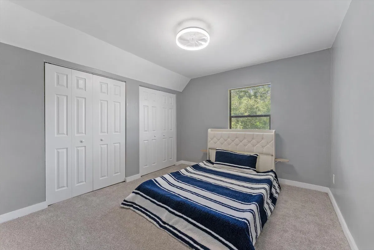 Residence photo 19