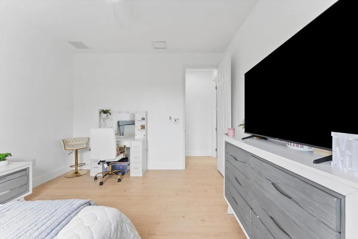 Residence photo 49
