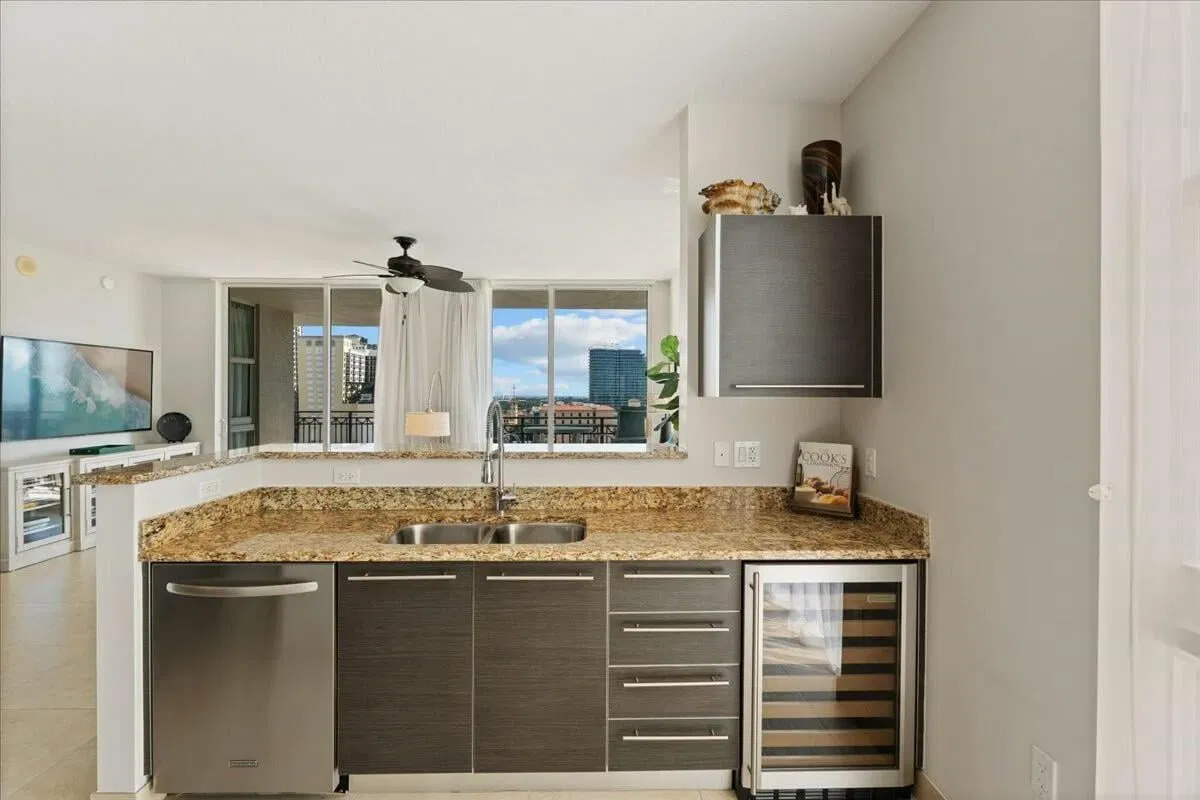 CityPlace South Tower Unit 1001 photo 10
