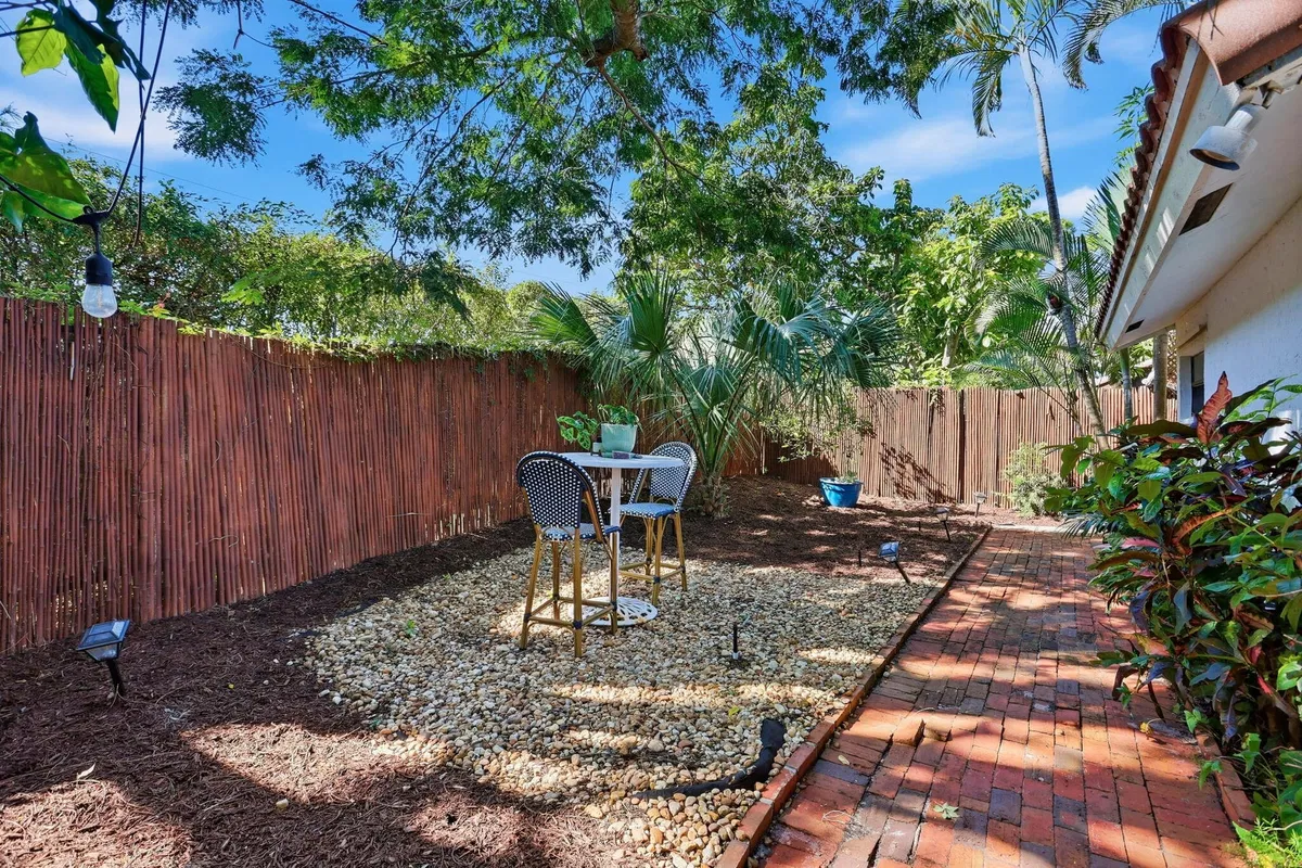  Residence photo 37