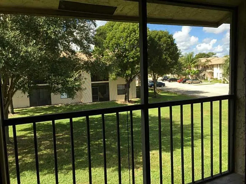 Unit 208 photo 19