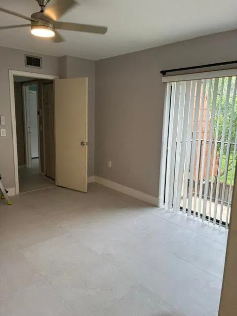  Unit . photo 16