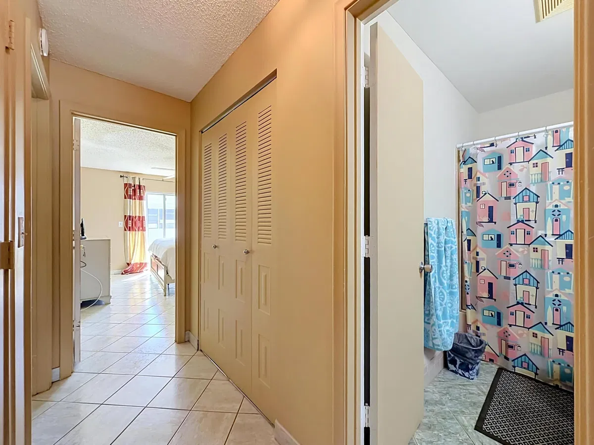 Residence photo 22