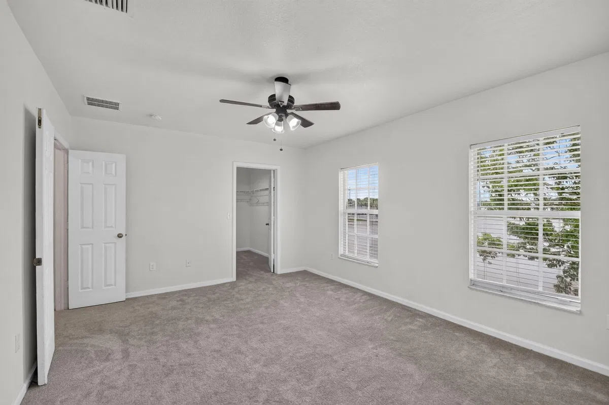 Unit 4102 photo 22