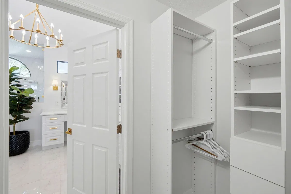 Residence photo 67