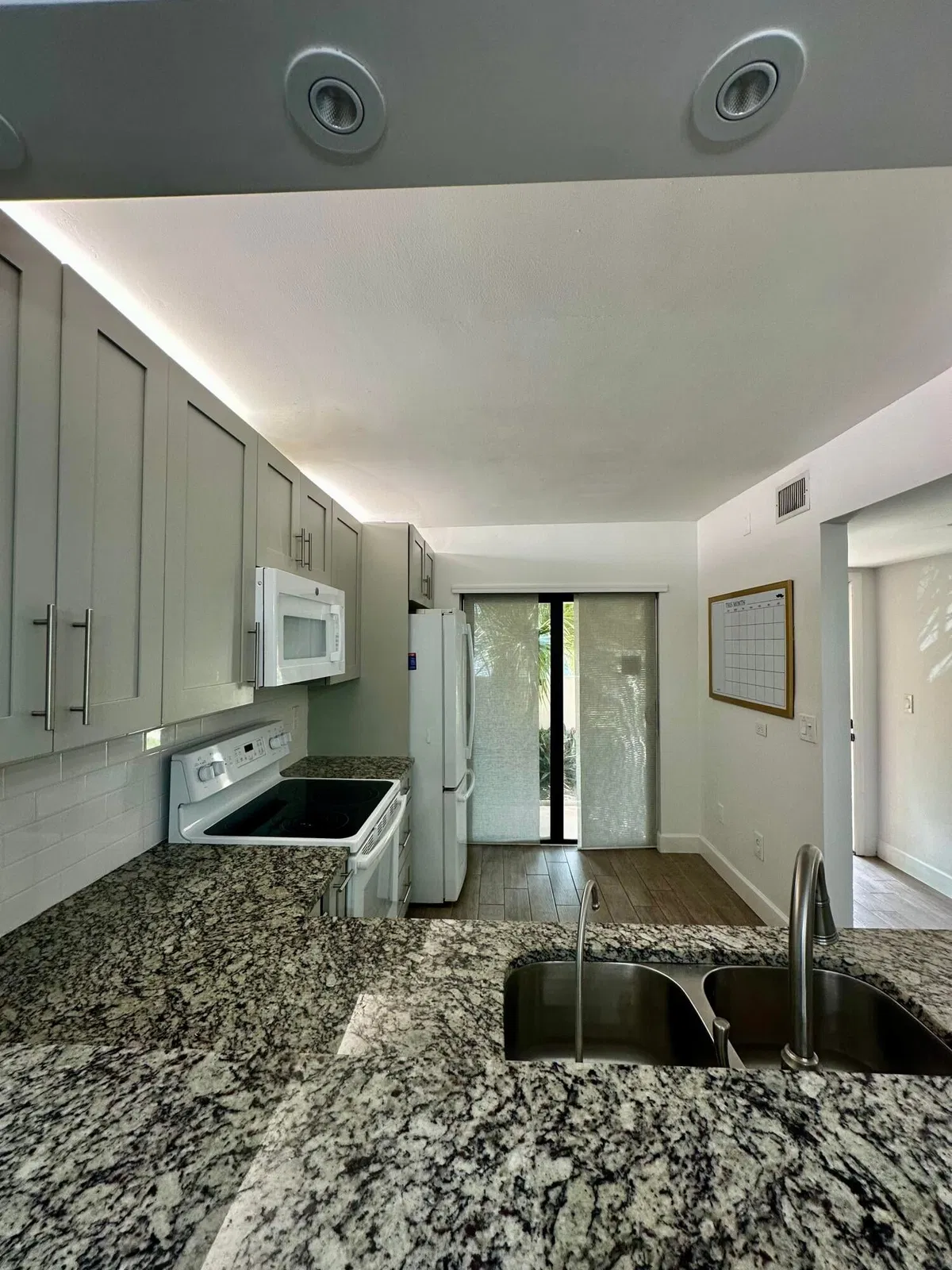 Residence photo 16