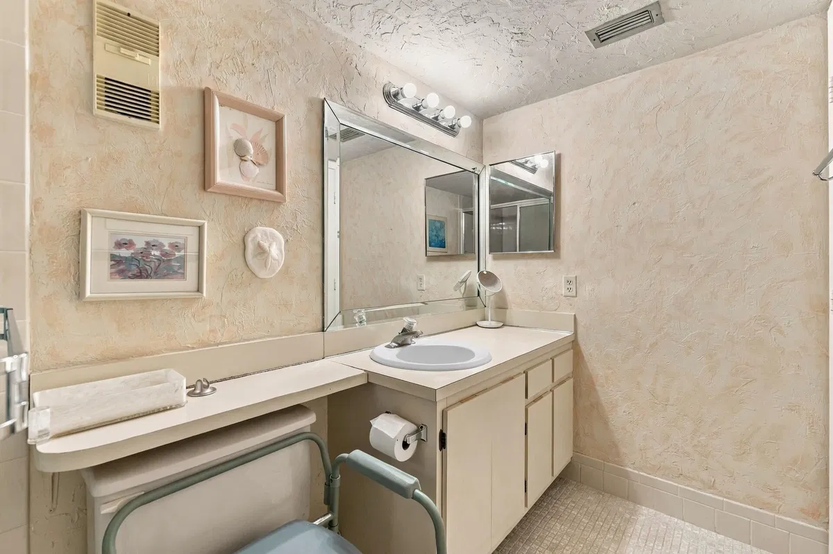  Unit 306 photo 28
