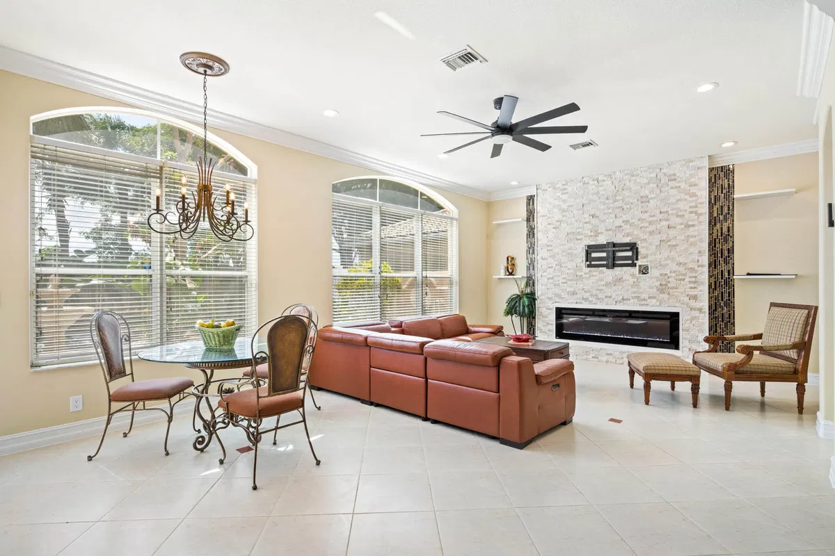 Residence photo 7