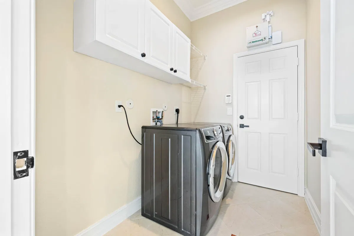 Residence photo 10