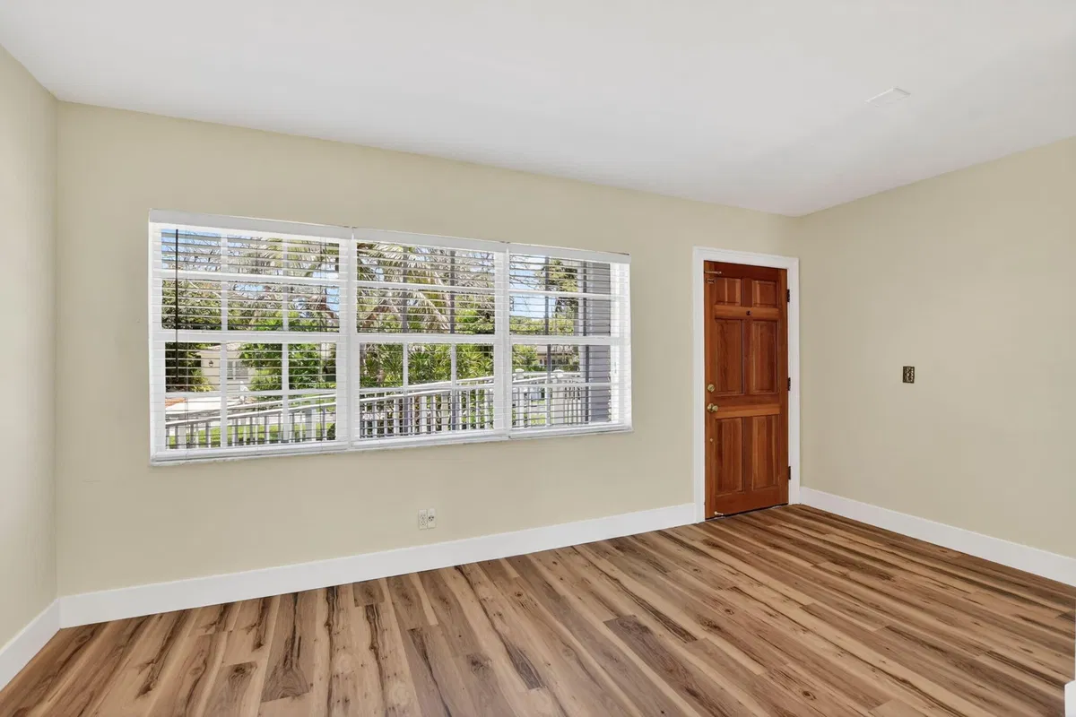 Residence photo 7