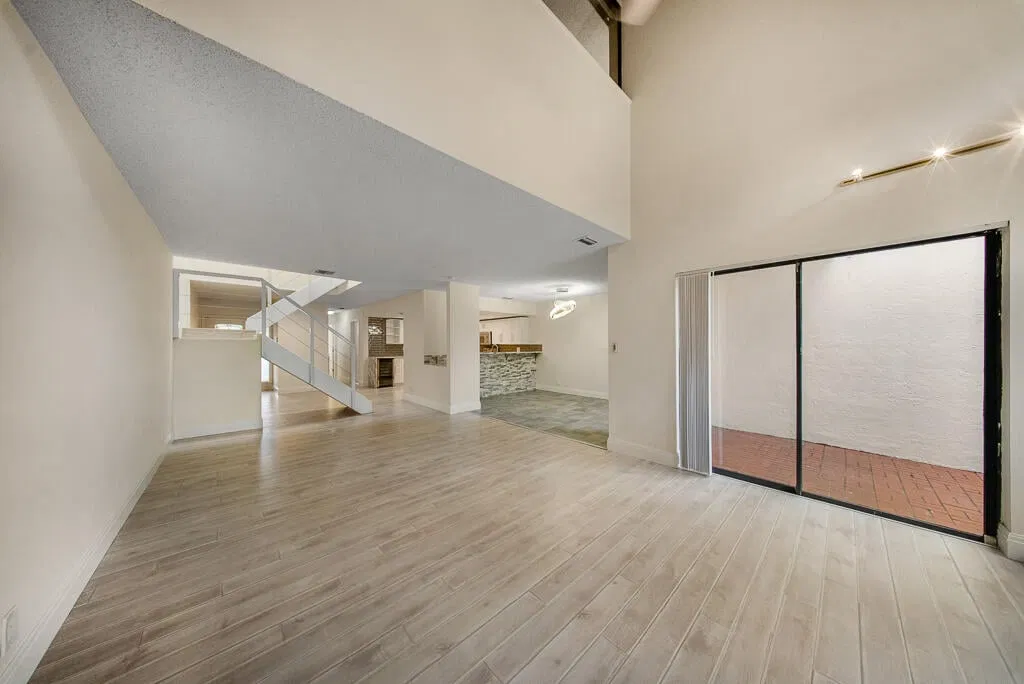 Residence photo 4