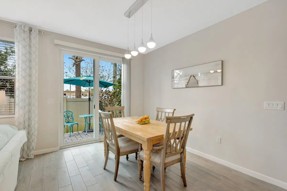  Residence photo 19